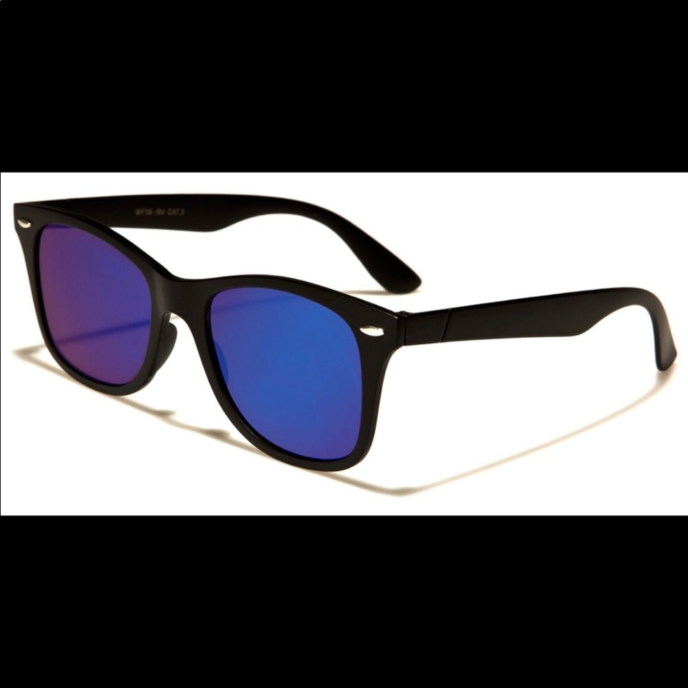 Sunglasses NWT plus microfiber pouch